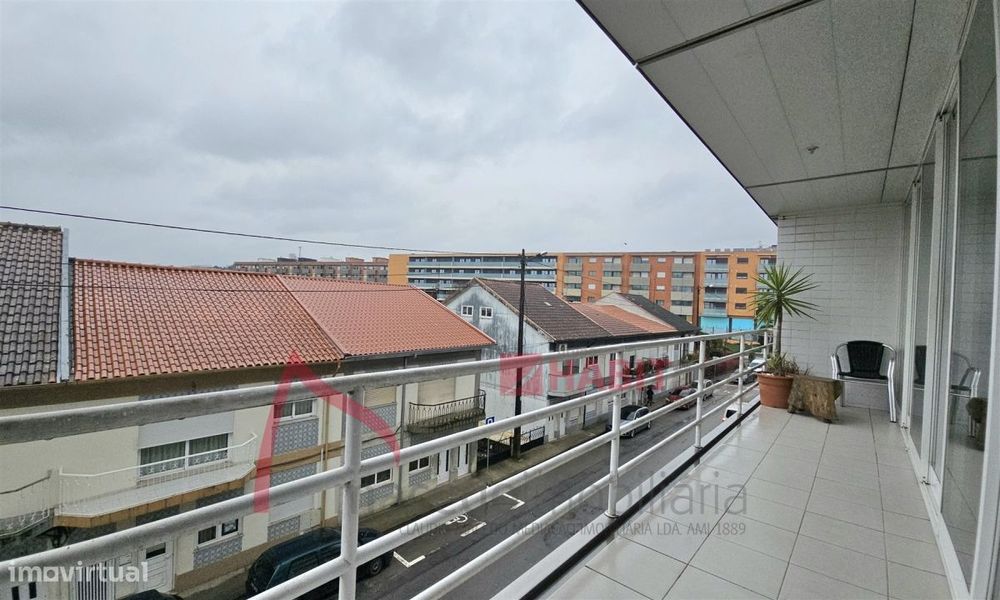 Apartamento T3 com 2 frentes e varandas em Ferreiros – Braga  O Seu Ap