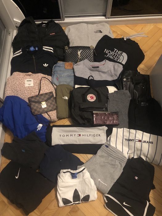 Paki/boxy markowych ubrań
