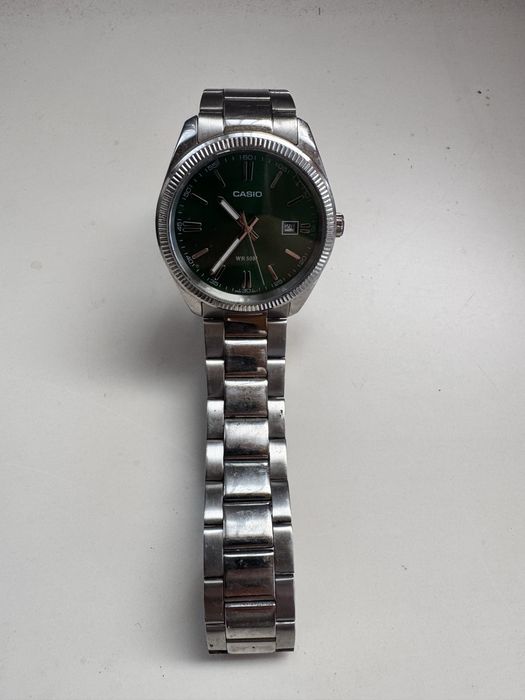 Relógio CASIO TIMELESS collection Verde