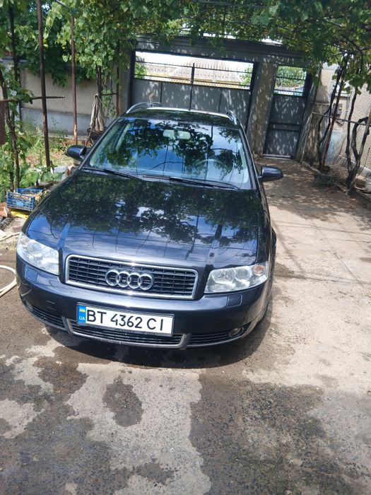 Ауді a 4 в b 6 кузові 2004 року