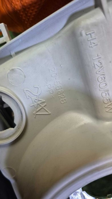 Otica Farol Esquerdo Mitsubishi Space Star DG 1998 a 2004 Ref. 20-5682-18-2 TYC NOVO