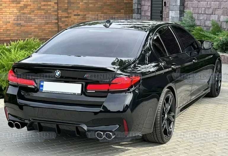 Комплект рестайлінгу BMW G30 M5 F90 комплект рестайлинг обвіс бмв лого