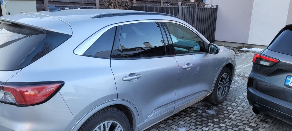 Продам Ford Escape