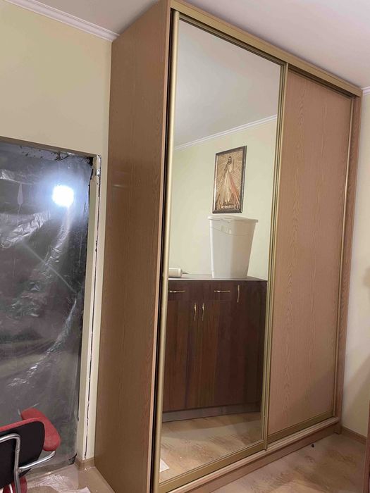 Продаж шафи- купе