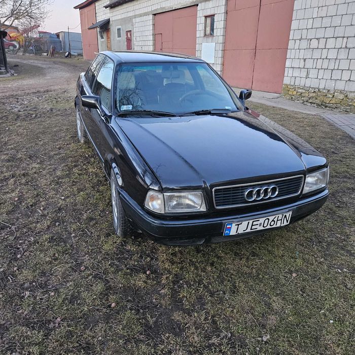 Samochód Audi 80