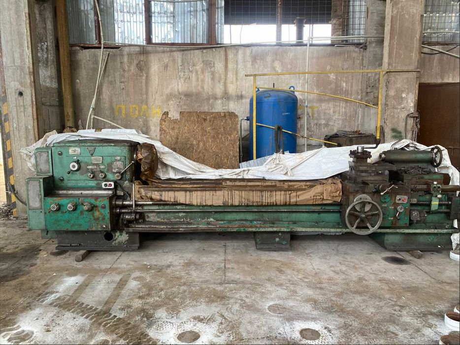 Продаю робочий токарно-гвинторізний верстат 1М63БФ101