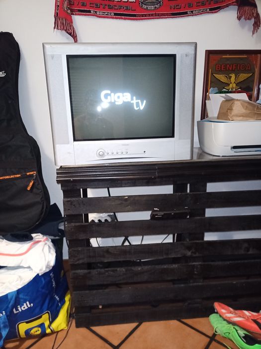 Old TV in perfect working condition64551842289921121