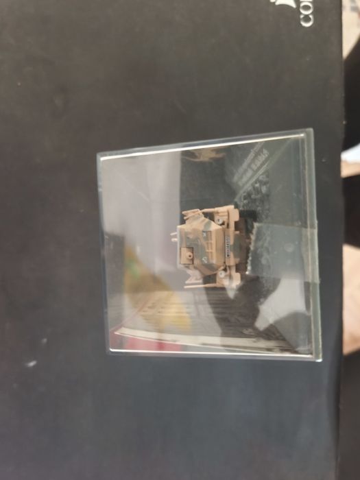 Miniatura Modelo tanque em caixa