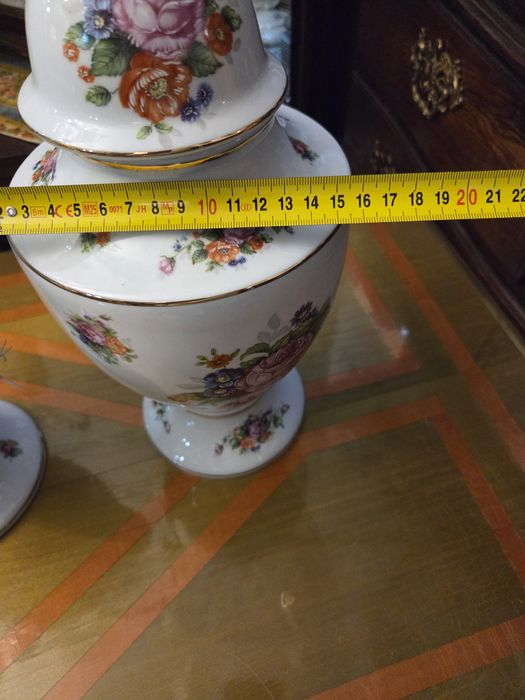 Potes em porcelana