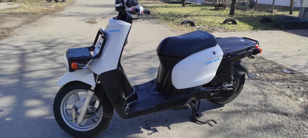 Продам скутер срочно Ямаха гир инжектор грузовой без пробега
