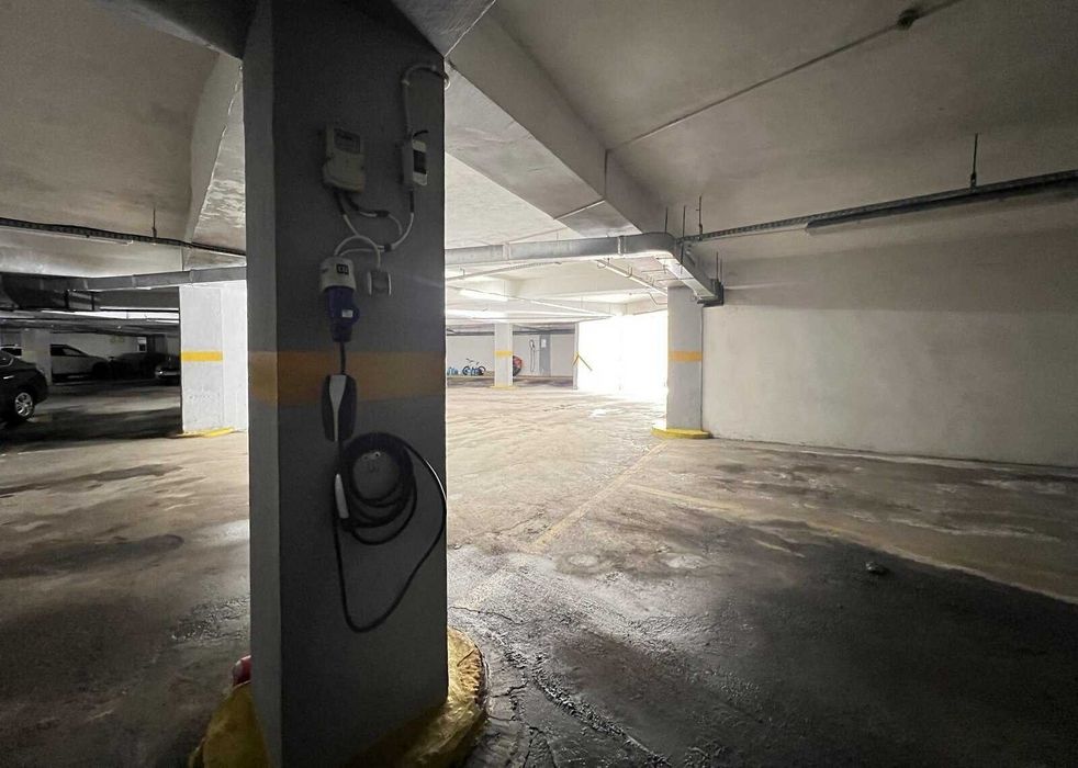 Продаж паркомісця на Поділлі