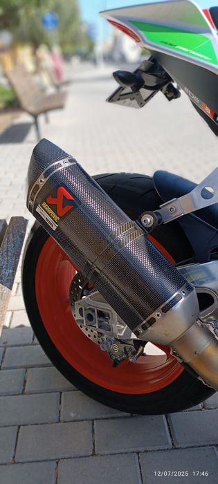 Aprilia Tuono 1100 V4 Factory