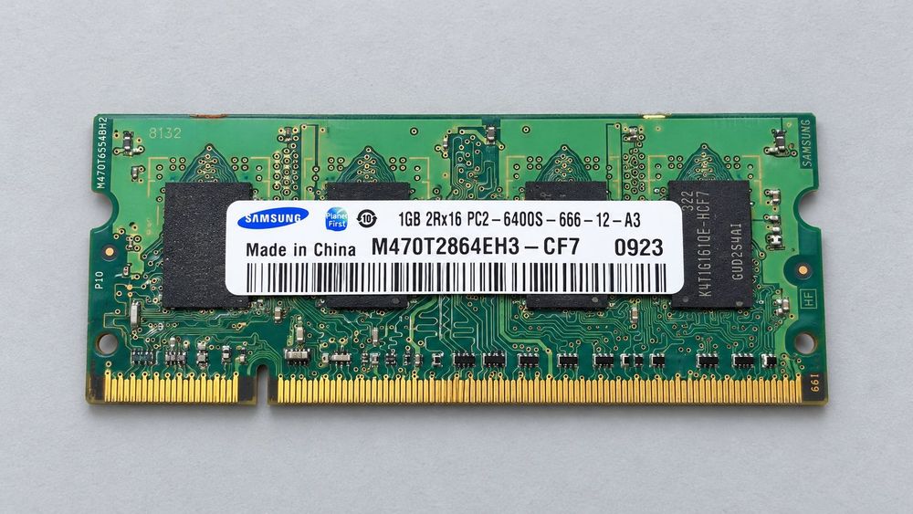 Memória RAM Samsung 1GB DDR2 800MHz para portátil - PC2-6400S