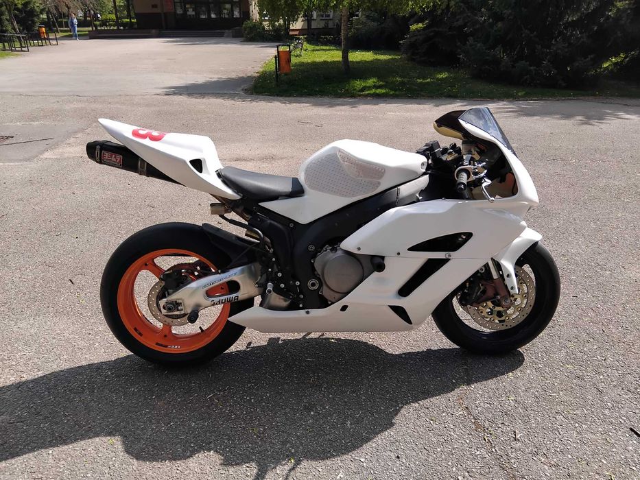 Honda CBR 1000RR SC57