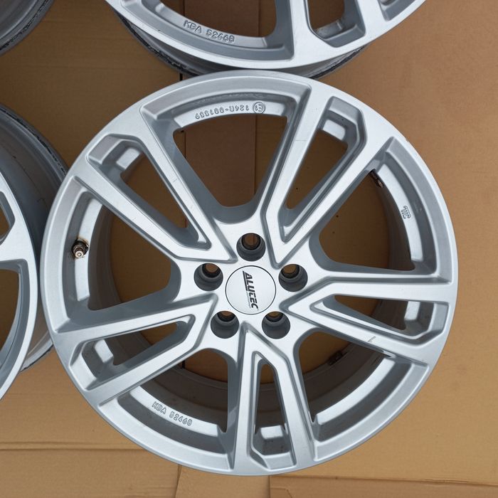 Felgi aluminiowe 17 ALUTEC VW SKODA AUDI 5x100x57.1