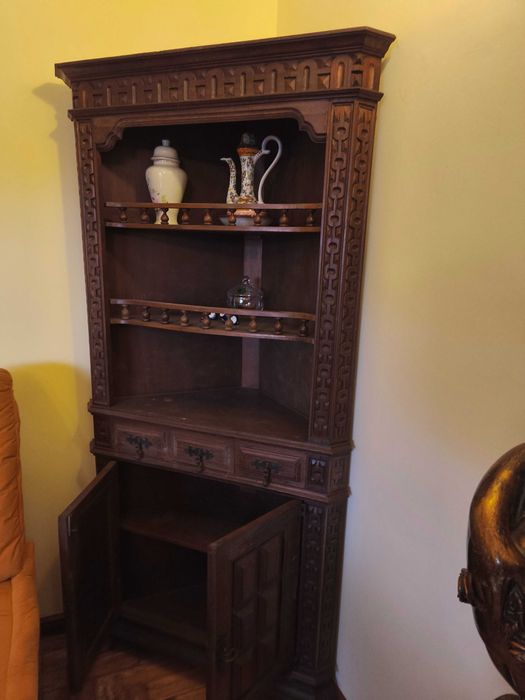 Móvel de canto em madeira antigo