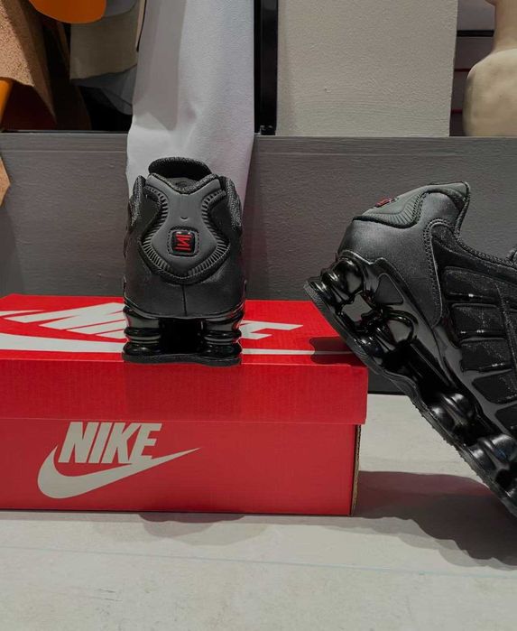 Nike Shox TL Czarny R.40