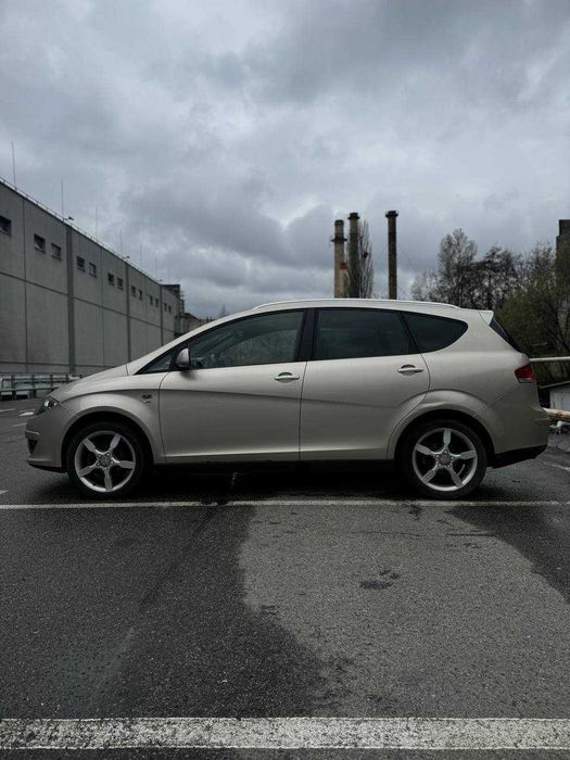 SEAT ALTEA XL нерозмитнений