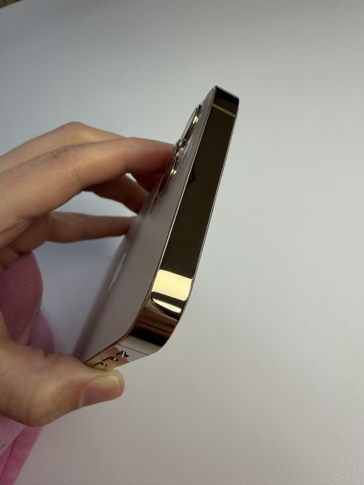 Продам iPhone 12 Pro в чудовому стані