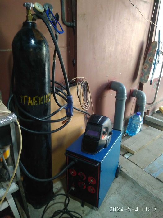 Продаю КЭМП на 220-380вольт с балоном углекислоты б/у.