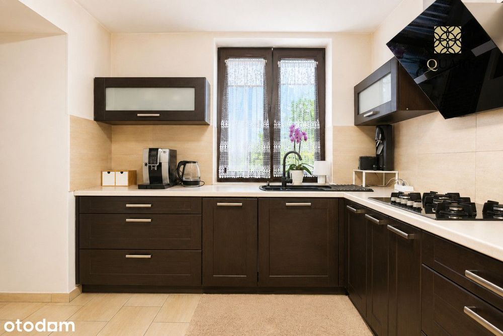 Przestronny dom wolnostojący w Łochowie | 305 m² |