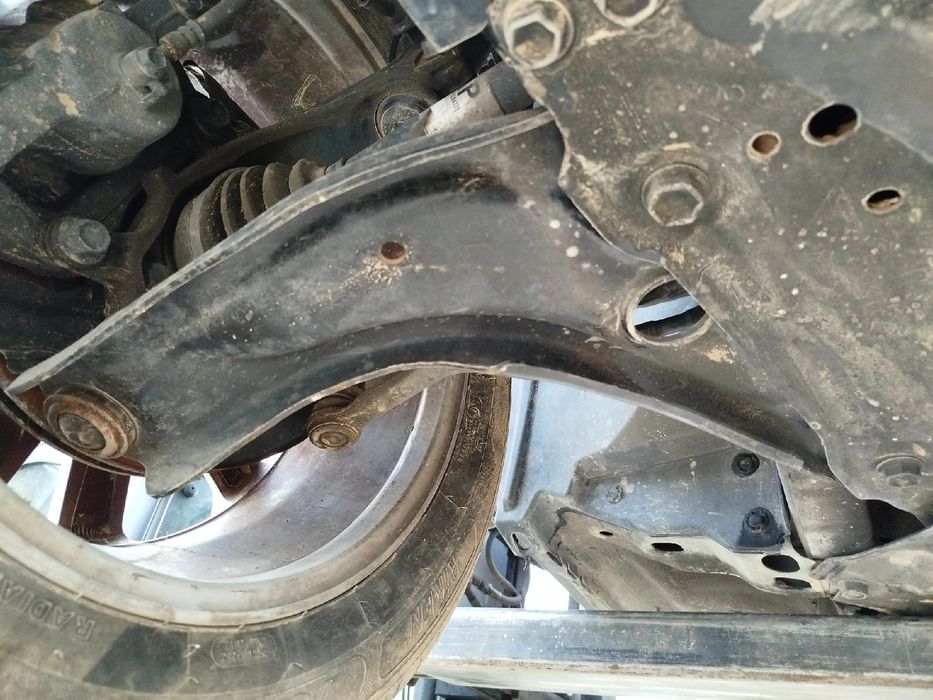 Braço de suspensão frente direito NISSAN Qashqai II (J11)