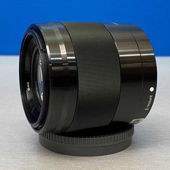 Sony E 50mm f/1.8 OSS