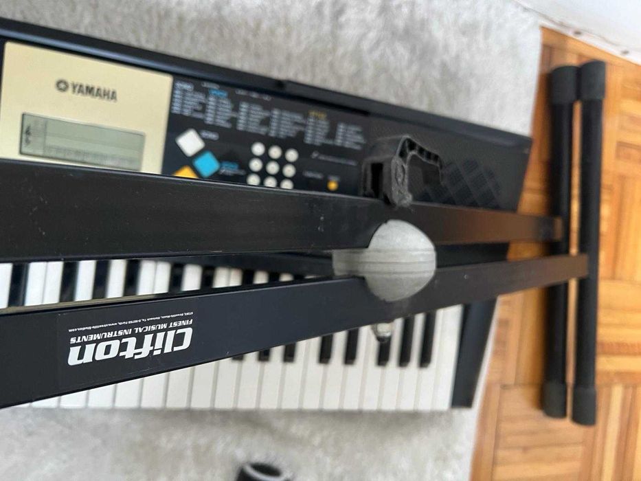 Teclado Yamaha PSR-E223