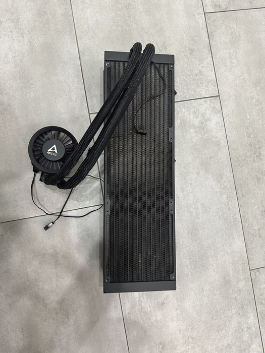 Arctic Liquid Freezer III 420