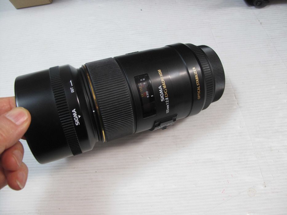 sigma 105mm 2.8 Macro para canon quanse sem uso na caixa