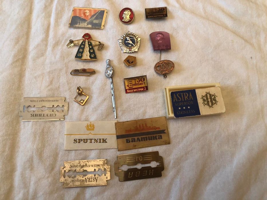 Брошки та значки ссср