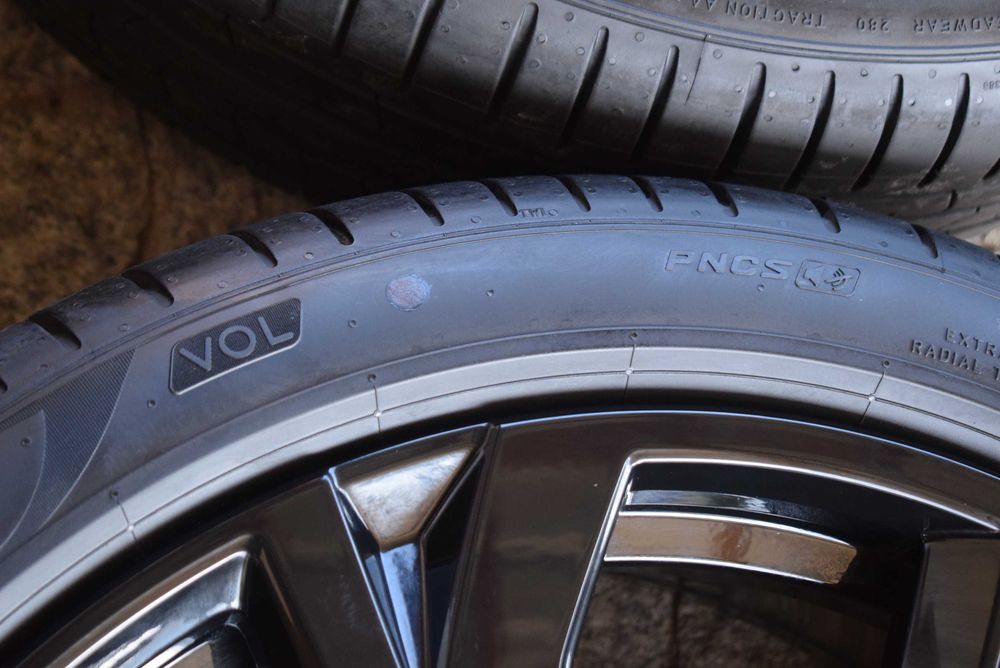Volvo XC 60 2 black edition nowe 2024 oryginał oem Pirelli 21'