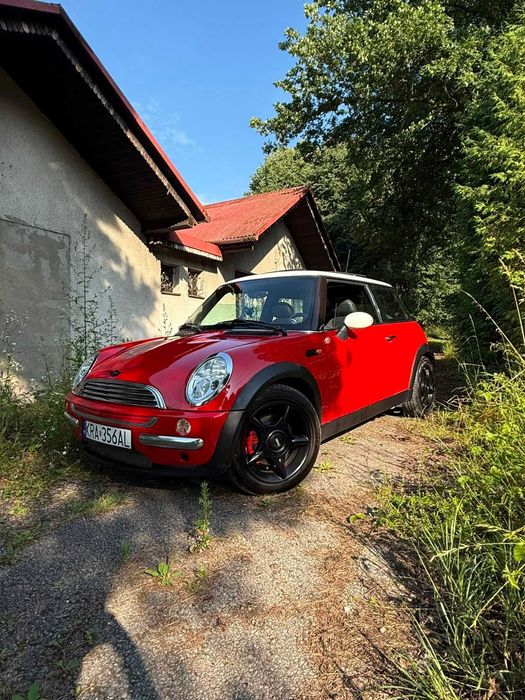 MINI Cooper R50.