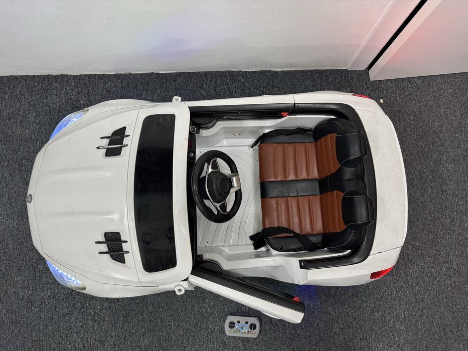 Дитячий електромобіль/електромашинка