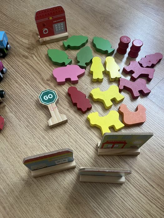 Drewniany pociąg, tory Caroussel