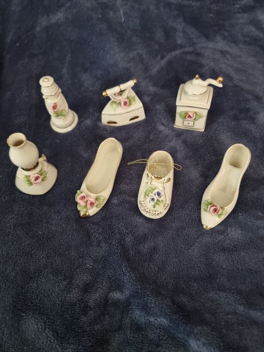 Várias miniaturas antigas