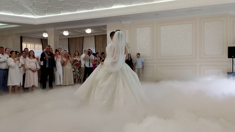 Важкий дим,холодні вогні,конфеті