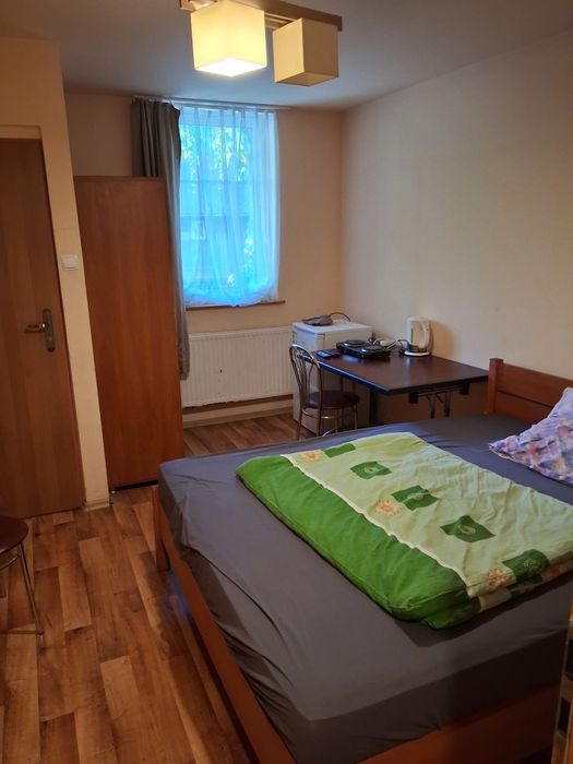 Noclegi Pokoje kwatery dla pracowników firm Domek