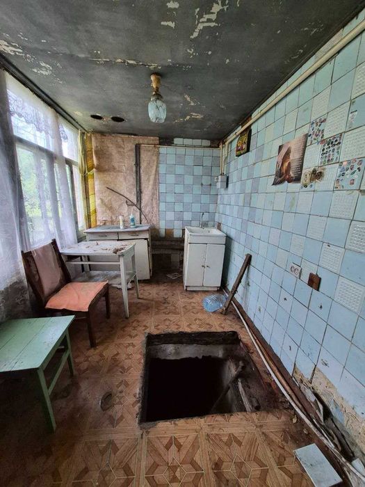 Продам 1\2 частина будинку м. Зміїв
