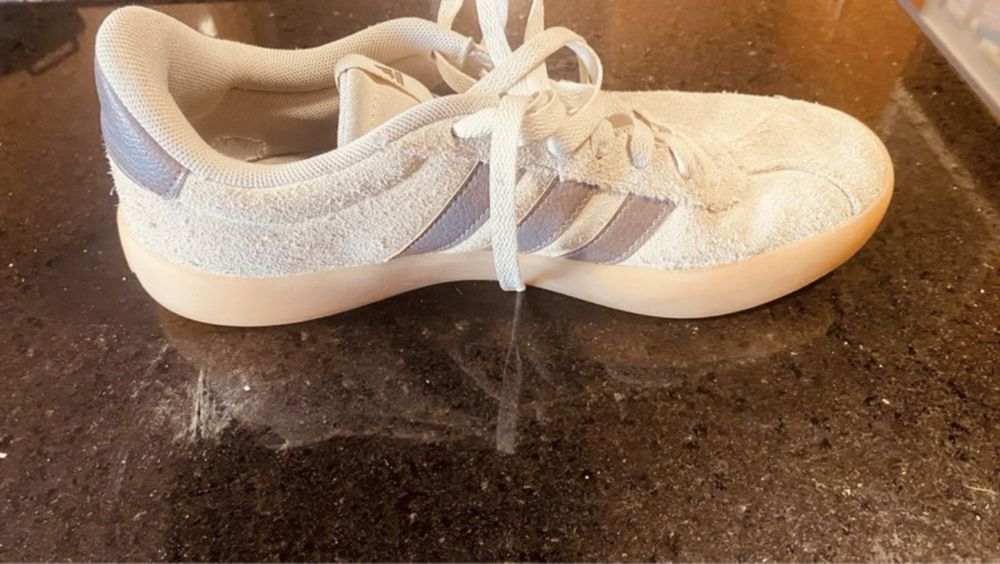 Tenis Adidas Casuals