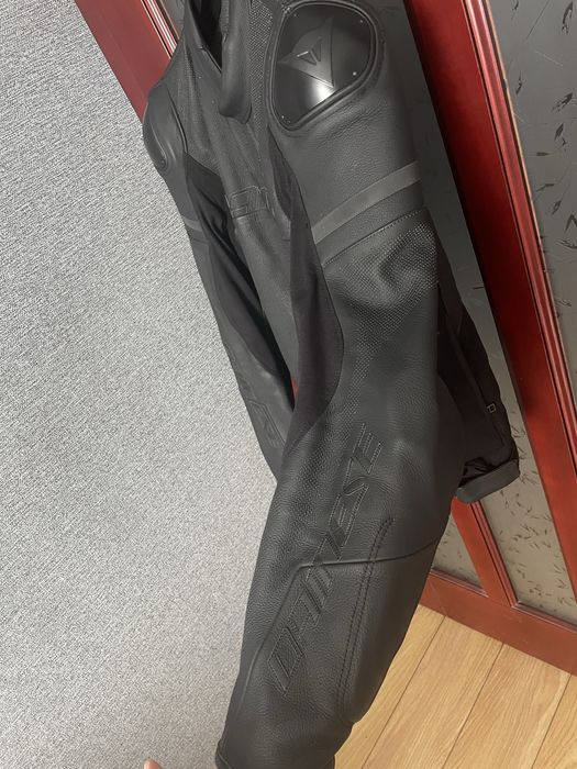 Dainese мотокуртка шкіряна