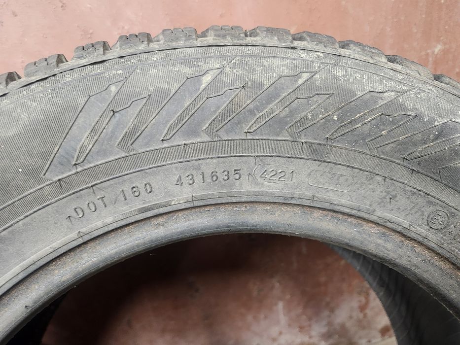 Резина зима Nokian 195/65/15