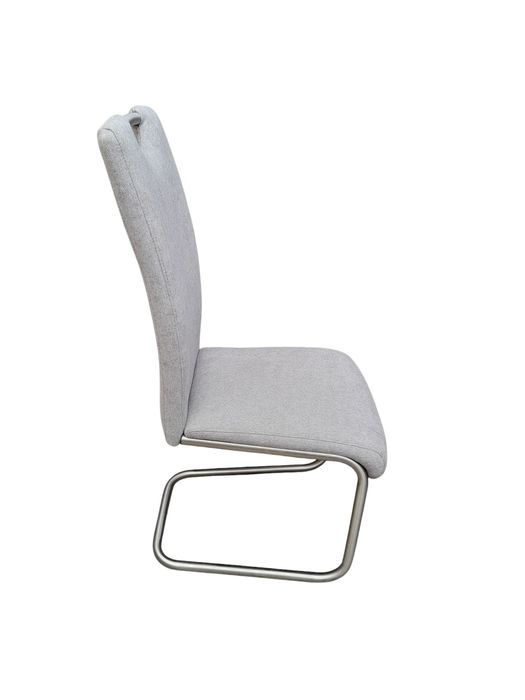 4 Krzesła na płozach, Krzesło, Krzesło tapicerowane