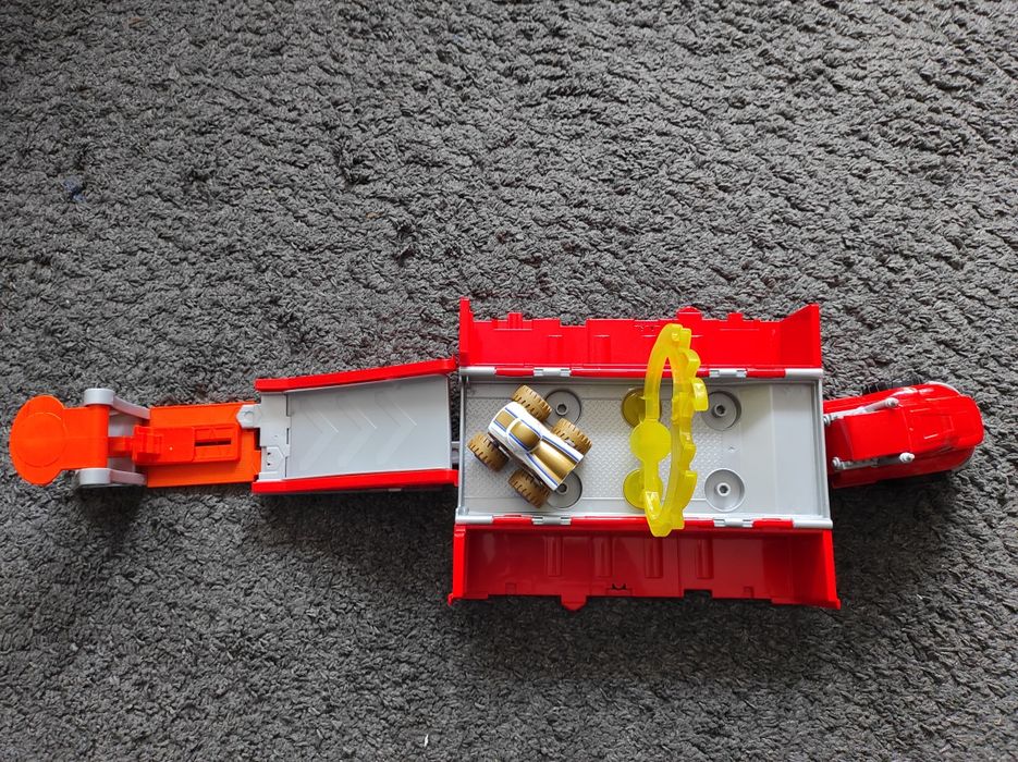 Auto-tor Hot Wheels