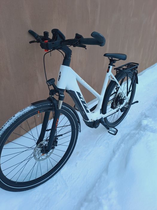 Електровелосипед КТМ  на 28"колесах на моторі bosch б/в з Німеччини