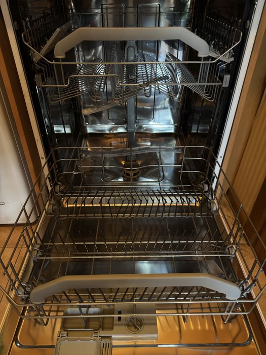 Посудомийна машина Hotpoint Ariston LDF 12314
