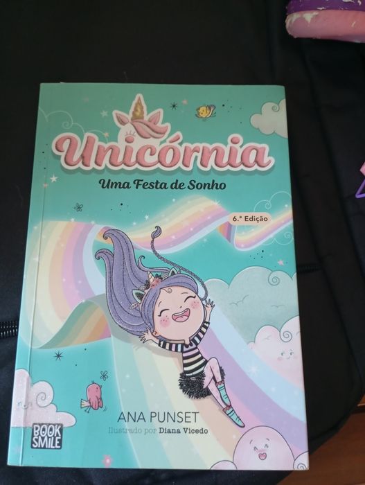 Livro da coleção unicórnia