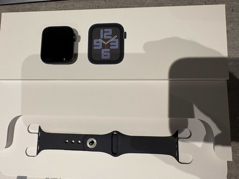 Apple Watch SE 2 40 mm GPS + Cellular (LTE) Midnight – bateria 100%, komplet z pudełkiem