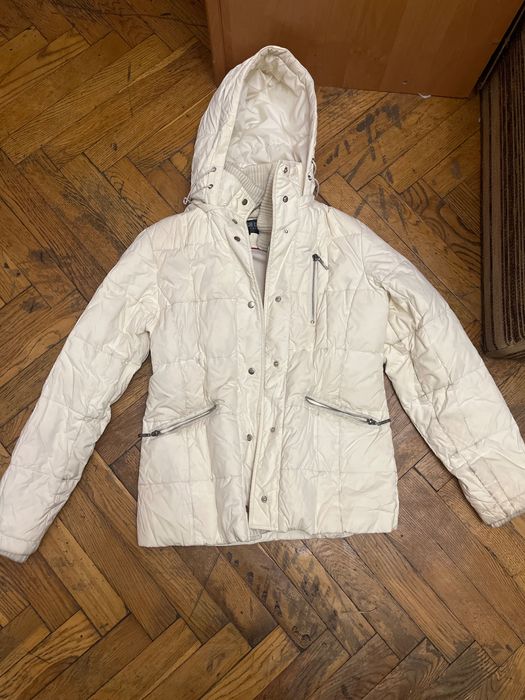 Віддам речі на дівчинку віку 15-20 років