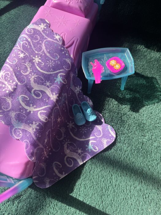 Łóżko dla lalek kraina lodu Elsa
